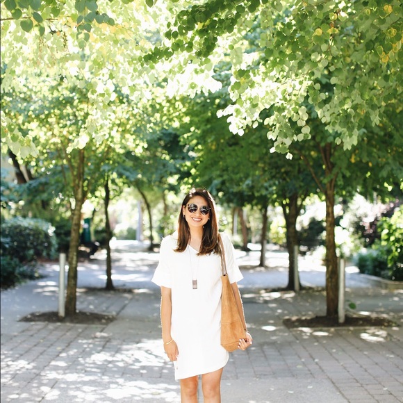 Meet your Posher, Jonilyn - Picture 2 of 3